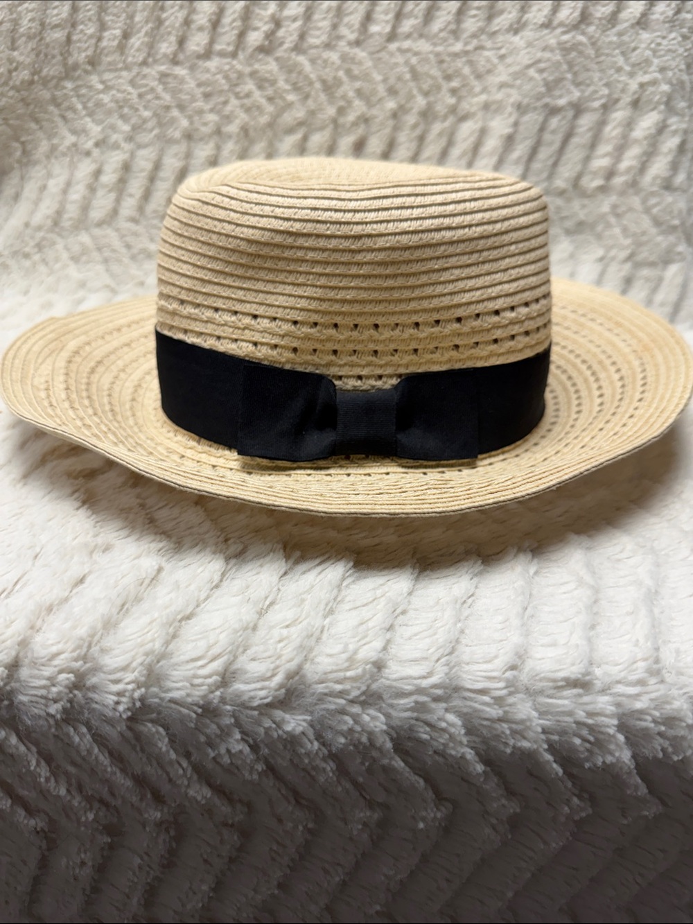 August Hat Company Straw Sun Hat Black Ribbon Band Like New!